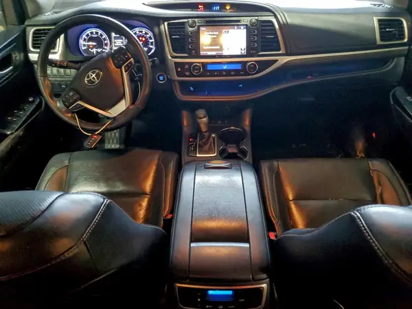 5TDDZRFH7HS382271 2017 TOYOTA HIGHLANDER - Image 8