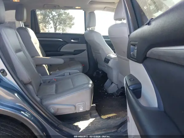 5TDDZRFH7HS385056 2017 TOYOTA HIGHLANDER - Image 8