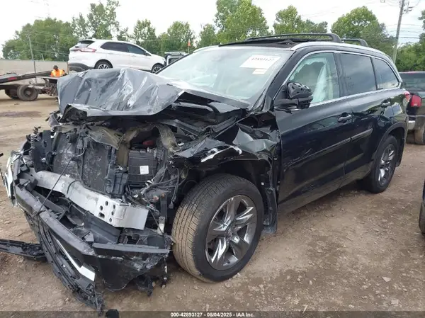 5TDDZRFH7HS390905 2017 TOYOTA HIGHLANDER - Image 2