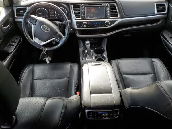 5TDDZRFH7HS418198 2017 TOYOTA HIGHLANDER - Image 8