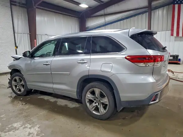 5TDDZRFH7HS418833 2017 TOYOTA HIGHLANDER - Image 2
