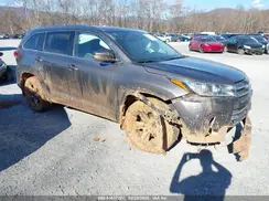 5TDDZRFH7HS424700 2017 TOYOTA HIGHLANDER