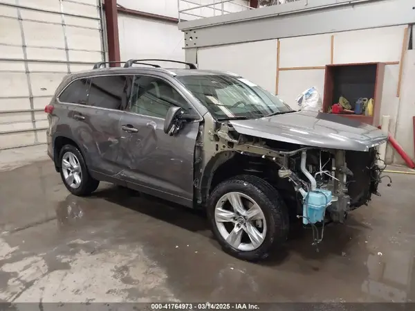 5TDDZRFH7HS426916 2017 TOYOTA HIGHLANDER - Image 1