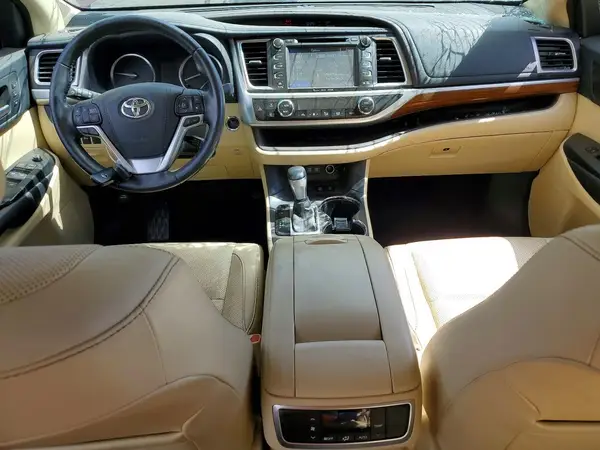 5TDDZRFH7HS433879 2017 TOYOTA HIGHLANDER - Image 8