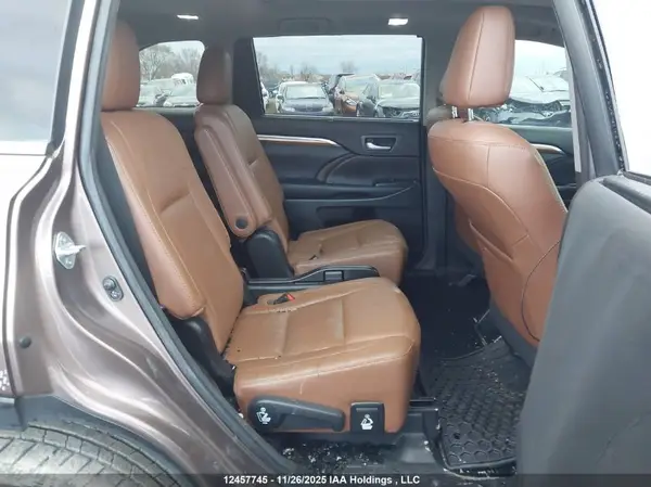 5TDDZRFH7HS435289 2017 TOYOTA HIGHLANDER - Image 8