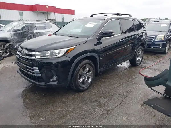 5TDDZRFH7HS436006 2017 TOYOTA HIGHLANDER - Image 2
