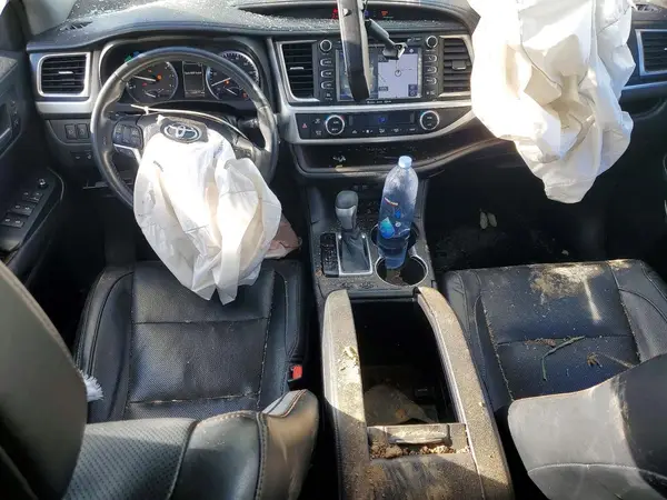 5TDDZRFH7HS438189 2017 TOYOTA HIGHLANDER - Image 8