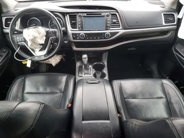 5TDDZRFH7HS439214 2017 TOYOTA HIGHLANDER - Image 8