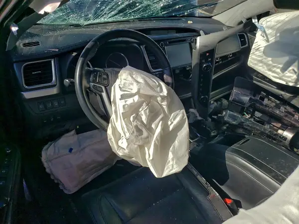 5TDDZRFH7HS450522 2017 TOYOTA HIGHLANDER - Image 8