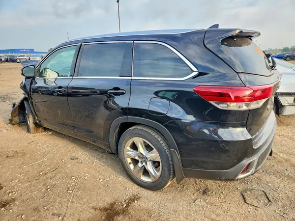 5TDDZRFH7HS453954 2017 TOYOTA HIGHLANDER - Image 2
