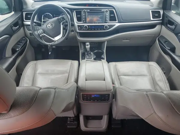 5TDDZRFH7HS455137 2017 TOYOTA HIGHLANDER - Image 8