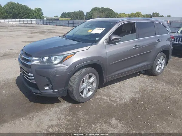 5TDDZRFH7HS464730 2017 TOYOTA HIGHLANDER - Image 2