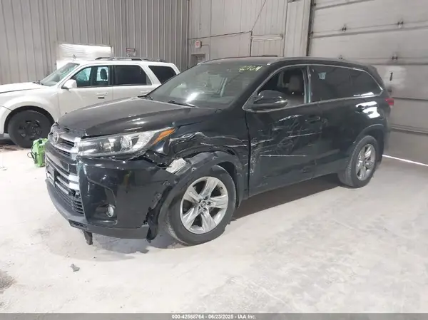 5TDDZRFH7HS466249 2017 TOYOTA HIGHLANDER - Image 2