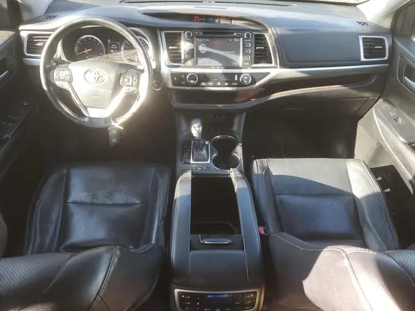5TDDZRFH7JS485132 2018 TOYOTA HIGHLANDER - Image 8