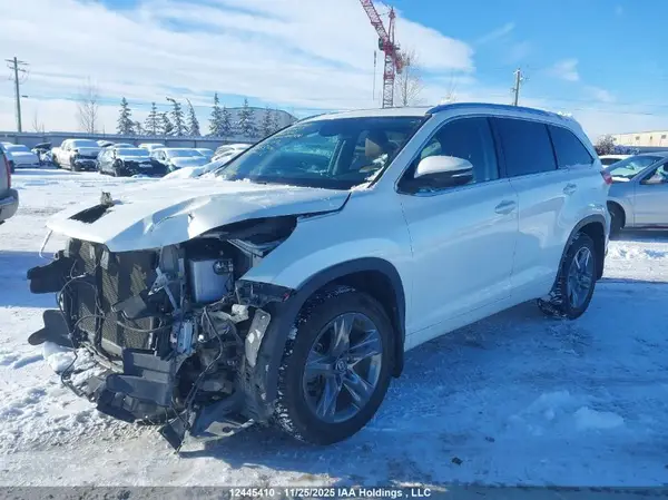 5TDDZRFH7JS491576 2018 TOYOTA HIGHLANDER - Image 2