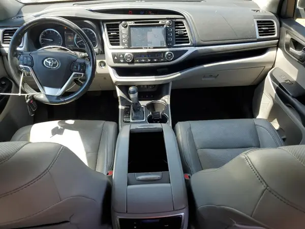 5TDDZRFH7JS812287 2018 TOYOTA HIGHLANDER - Image 8