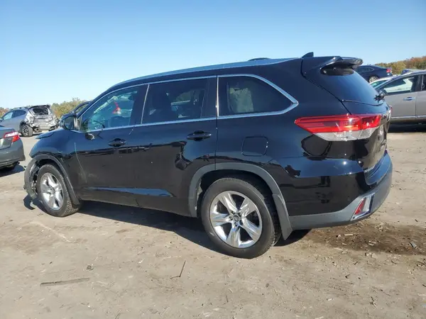 5TDDZRFH7JS827257 2018 TOYOTA HIGHLANDER - Image 2