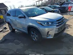 5TDDZRFH7JS853809 2018 TOYOTA HIGHLANDER