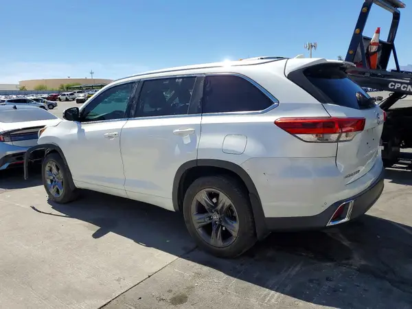 5TDDZRFH7JS861702 2018 TOYOTA HIGHLANDER - Image 2
