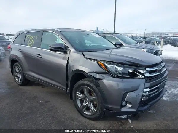 5TDDZRFH7JS865491 2018 TOYOTA HIGHLANDER - Image 1