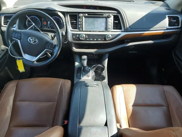 5TDDZRFH7JS866012 2018 TOYOTA HIGHLANDER - Image 8