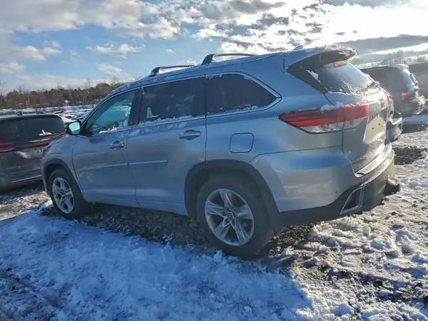 5TDDZRFH7JS874563 2018 TOYOTA HIGHLANDER - Image 2