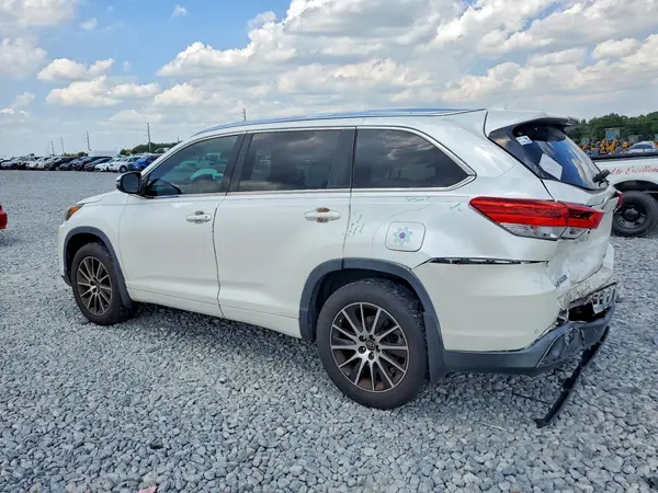 5TDDZRFH7JS896191 2018 TOYOTA HIGHLANDER - Image 2