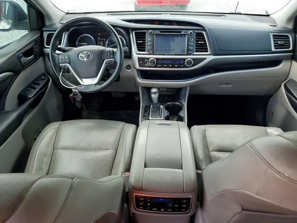 5TDDZRFH7JS896191 2018 TOYOTA HIGHLANDER - Image 8