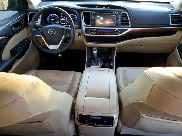 5TDDZRFH7JS908338 2018 TOYOTA HIGHLANDER - Image 8
