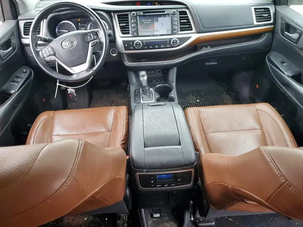 5TDDZRFH7KS704575 2019 TOYOTA HIGHLANDER - Image 8