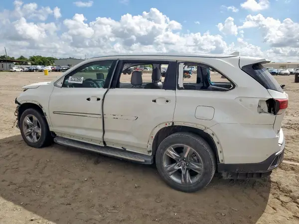 5TDDZRFH7KS720789 2019 TOYOTA HIGHLANDER - Image 2