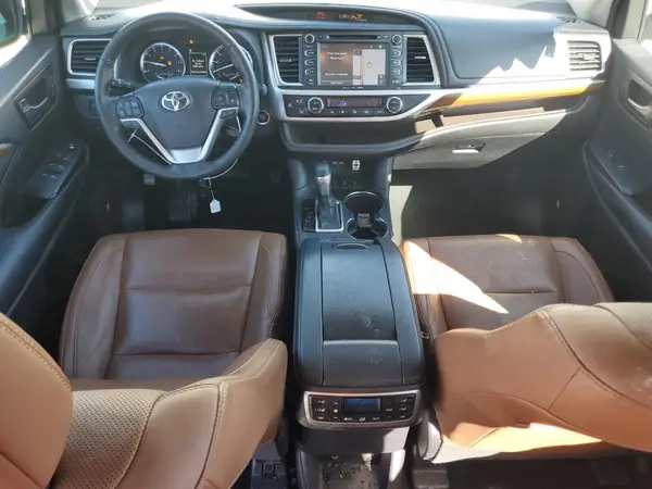 5TDDZRFH7KS722347 2019 TOYOTA HIGHLANDER - Image 8