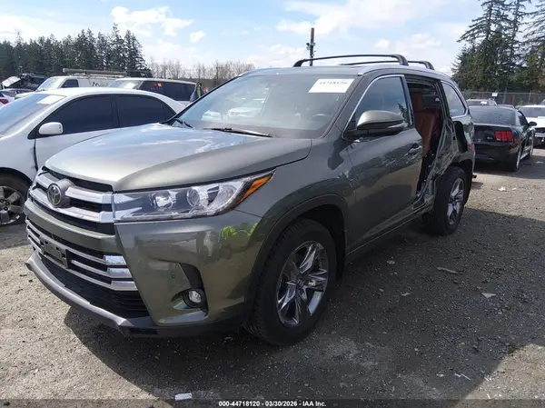 5TDDZRFH7KS928008 2019 TOYOTA HIGHLANDER - Image 2