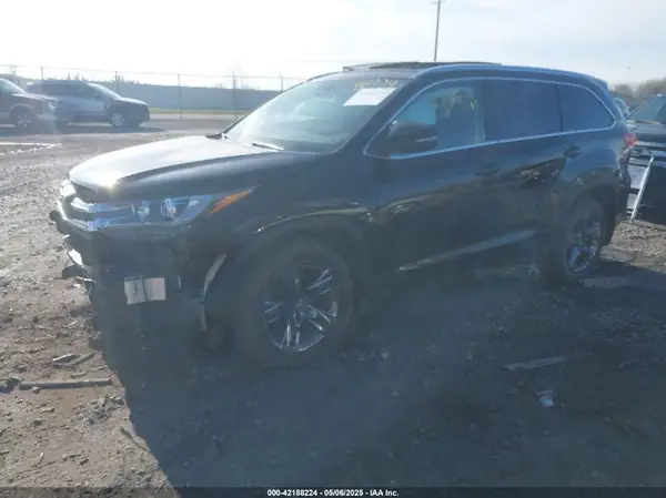 5TDDZRFH7KS942359 2019 TOYOTA HIGHLANDER - Image 2