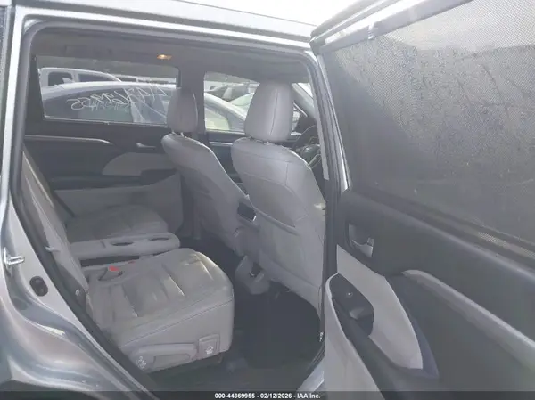 5TDDZRFH7KS956892 2019 TOYOTA HIGHLANDER - Image 8