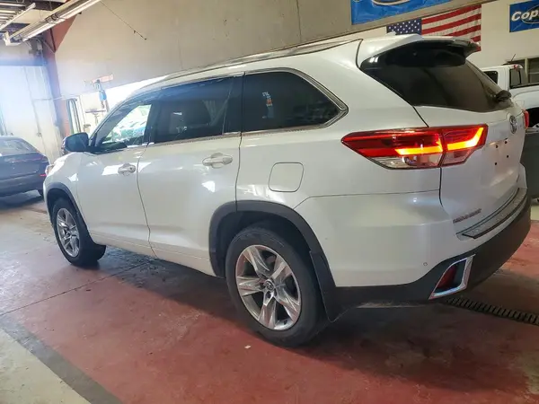 5TDDZRFH7KS962255 2019 TOYOTA HIGHLANDER - Image 2