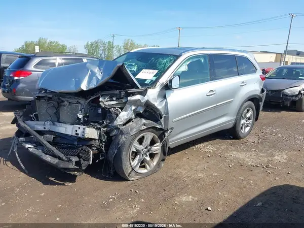 5TDDZRFH7KS968671 2019 TOYOTA HIGHLANDER - Image 2