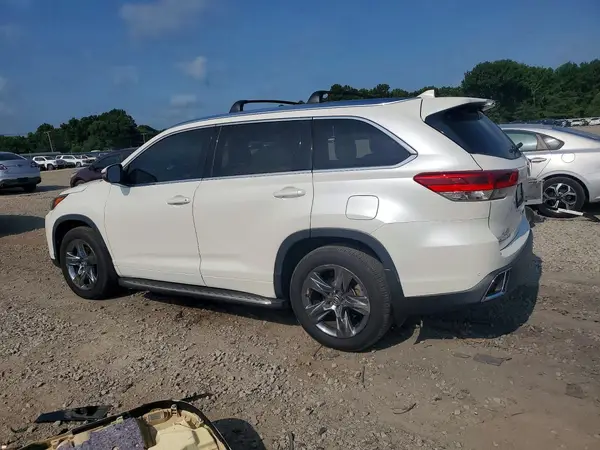 5TDDZRFH7KS977595 2019 TOYOTA HIGHLANDER - Image 2