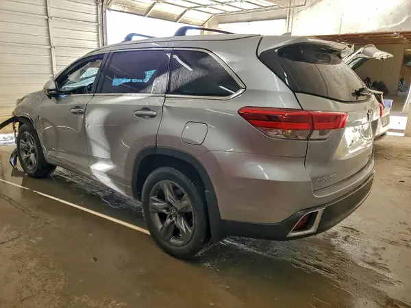 5TDDZRFH7KS984482 2019 TOYOTA HIGHLANDER - Image 2