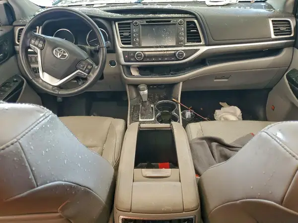 5TDDZRFH7KS984482 2019 TOYOTA HIGHLANDER - Image 8