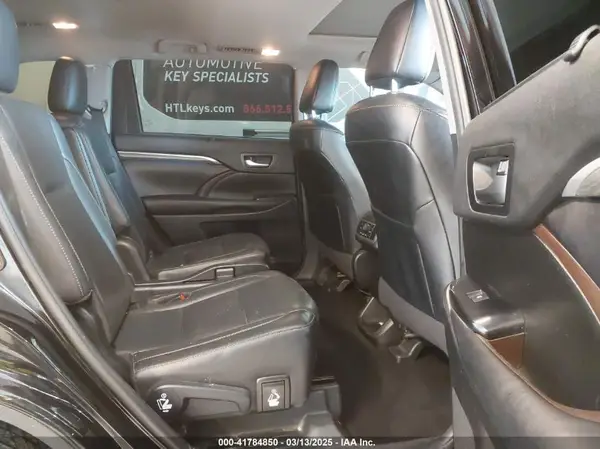 5TDDZRFH7KS999886 2019 TOYOTA HIGHLANDER - Image 8