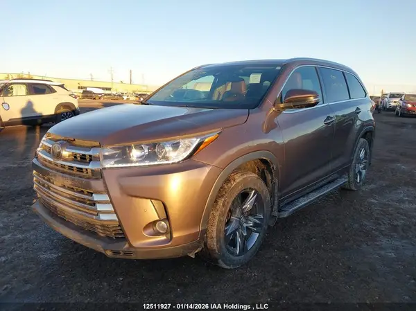 5TDDZRFH8HS358948 2017 TOYOTA HIGHLANDER - Image 2