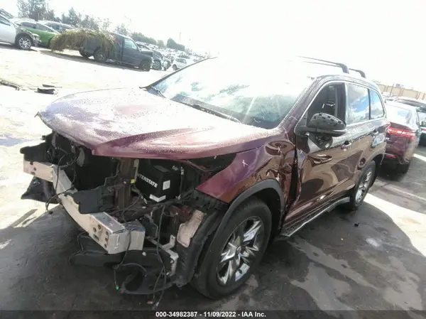 5TDDZRFH8HS368847 2017 TOYOTA HIGHLANDER - Image 2