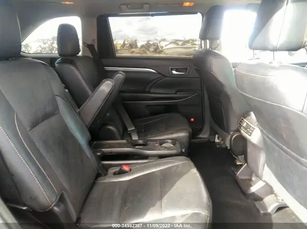 5TDDZRFH8HS368847 2017 TOYOTA HIGHLANDER - Image 8