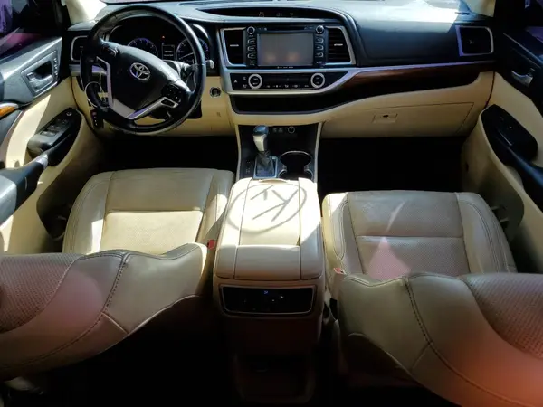 5TDDZRFH8HS371487 2017 TOYOTA HIGHLANDER - Image 8