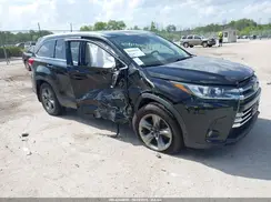 5TDDZRFH8HS374180 2017 TOYOTA HIGHLANDER