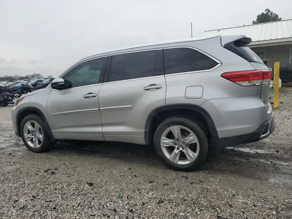 5TDDZRFH8HS374857 2017 TOYOTA HIGHLANDER - Image 2