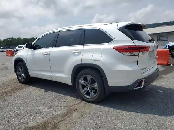 5TDDZRFH8HS382957 2017 TOYOTA HIGHLANDER - Image 2
