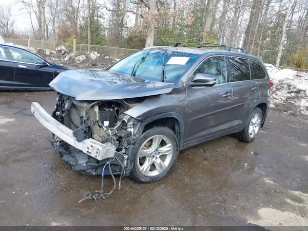 5TDDZRFH8HS386684 2017 TOYOTA HIGHLANDER - Image 2
