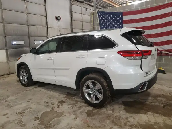 5TDDZRFH8HS391416 2017 TOYOTA HIGHLANDER - Image 2